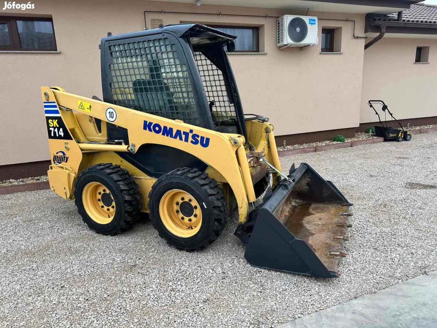 Komatsu SK714 Joysticos csúszókormányzású Bobcat munkagép