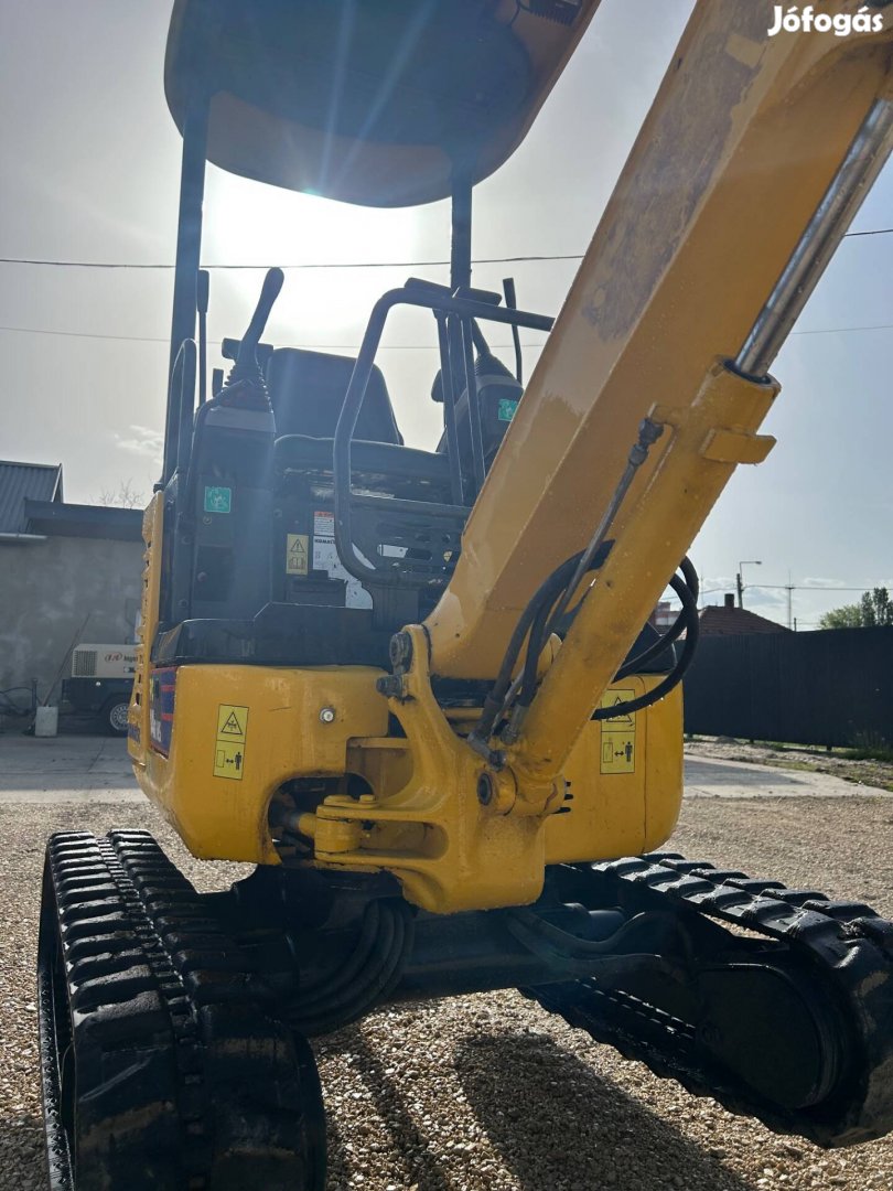 Komatsu bobcat kubota árokásó