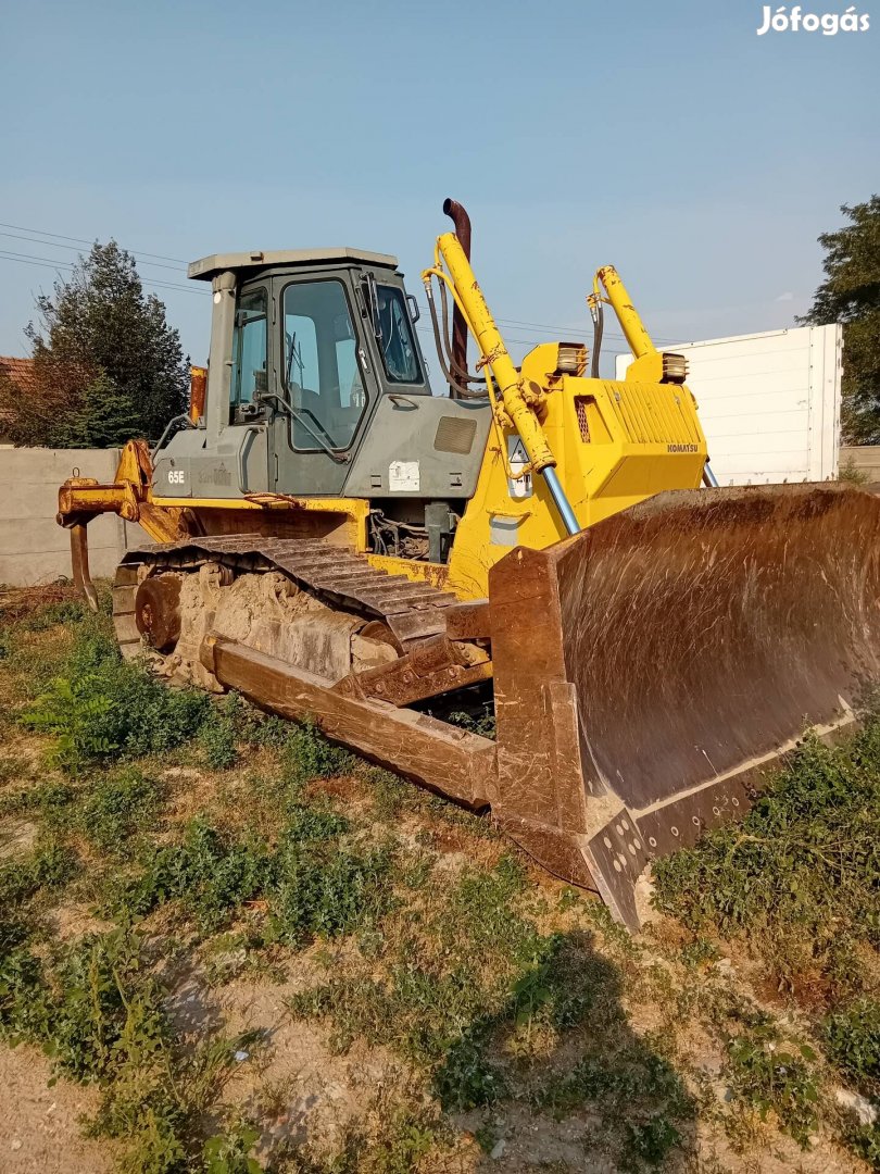 Komatsu d65 dózer eladó