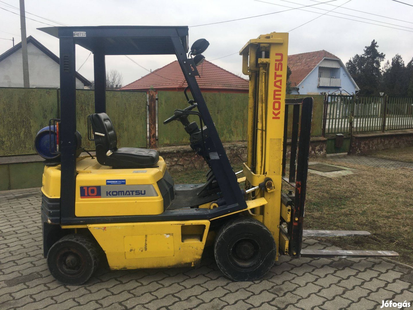 Komatsu gázos 1 tonnás oldalmozgatóval
