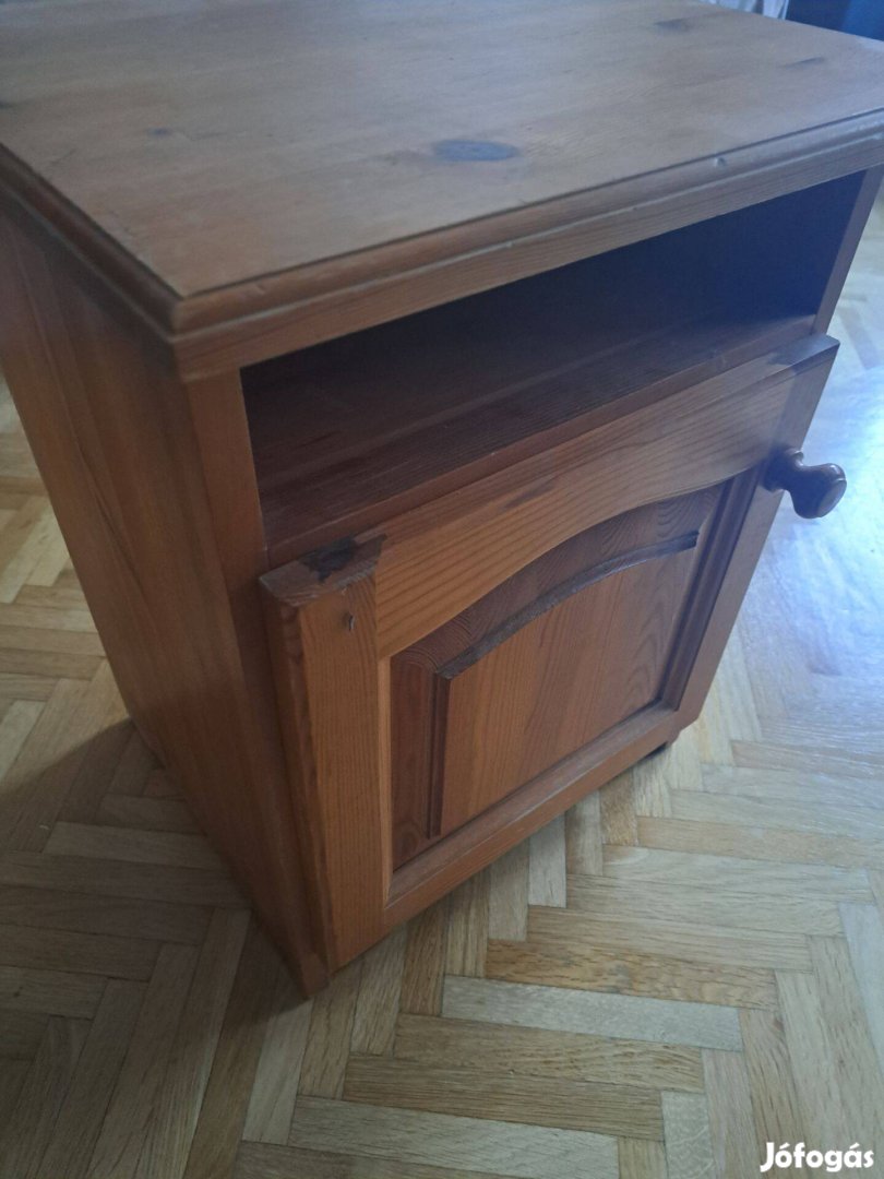 Komód, éjjeliszekrény
