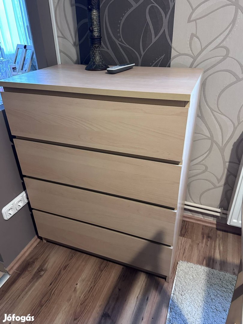 Komód natúr színű