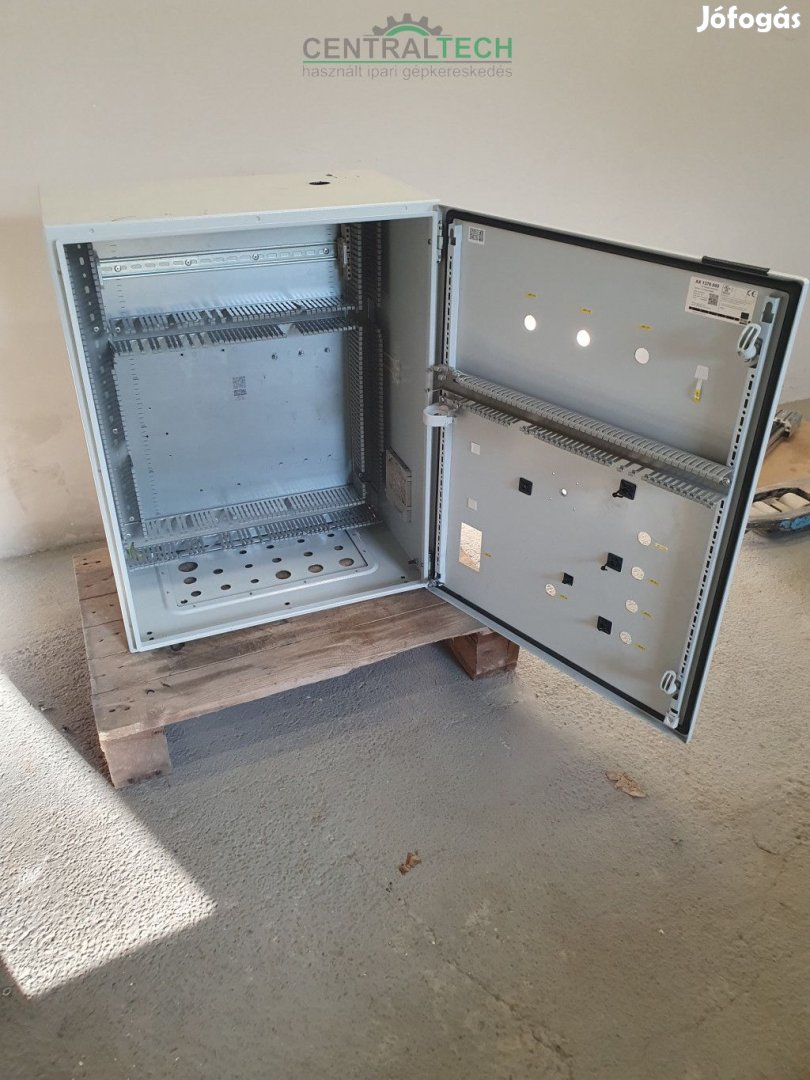 Kompakt kapcsolószekrény, 600x760x350 mm, acéllemez, szerelőlappal, e