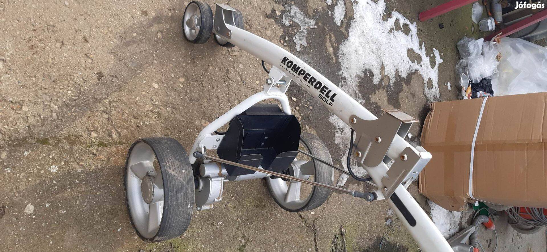 Komperdell akkus szállító kocsi