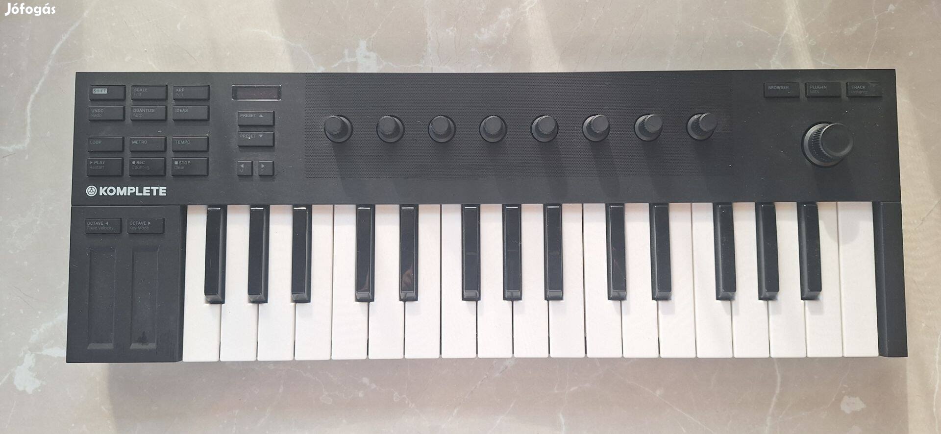 Komplete Kontrol M32
