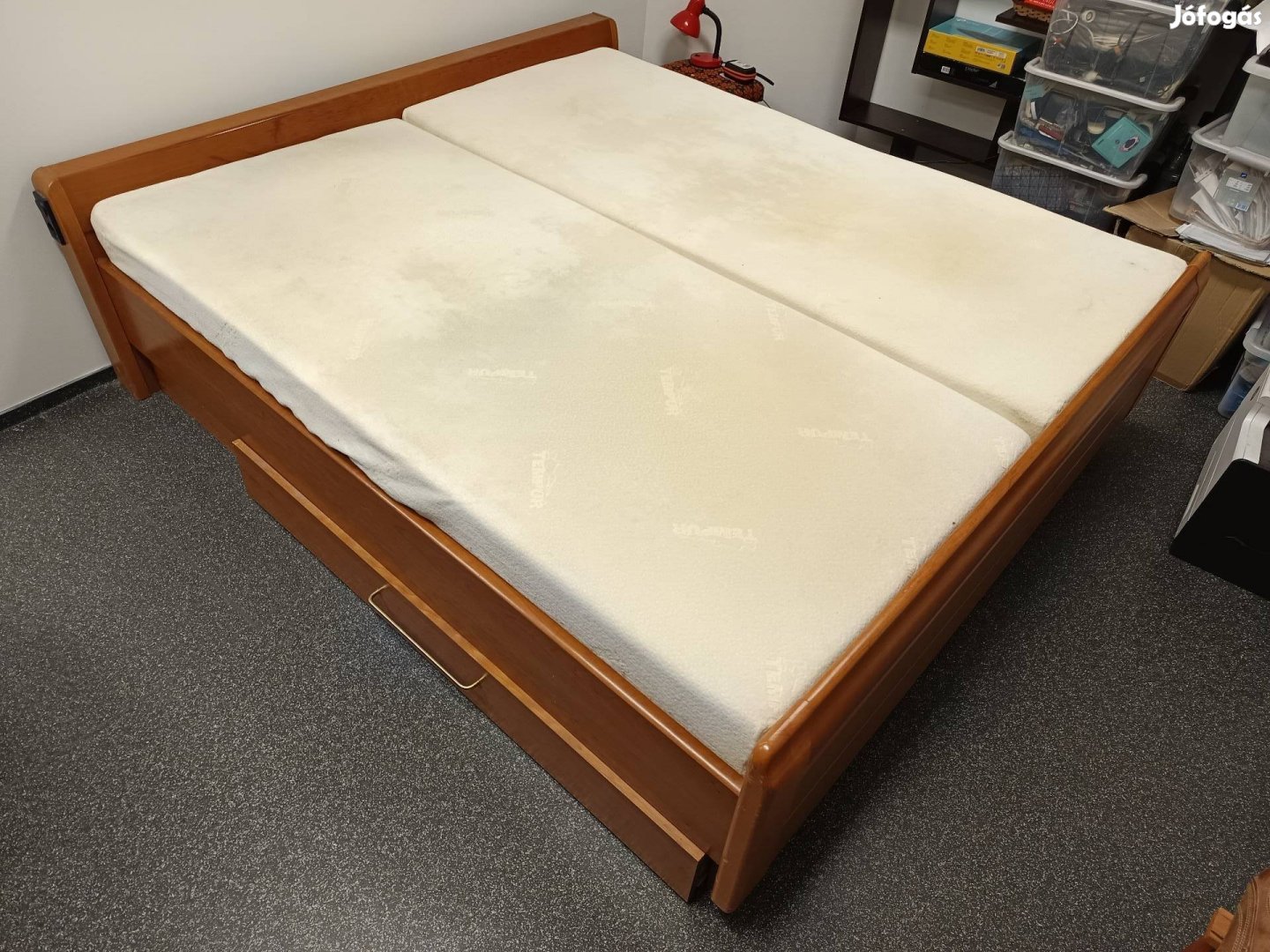 Komplett 180x200 ágy Tempur matraccal eladó