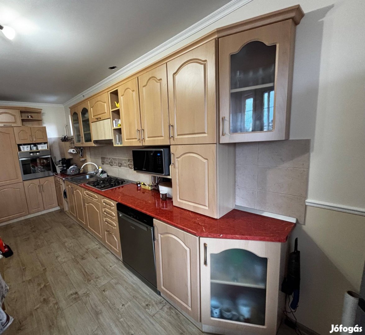 Komplett Konyhabútor, asztal6 szék