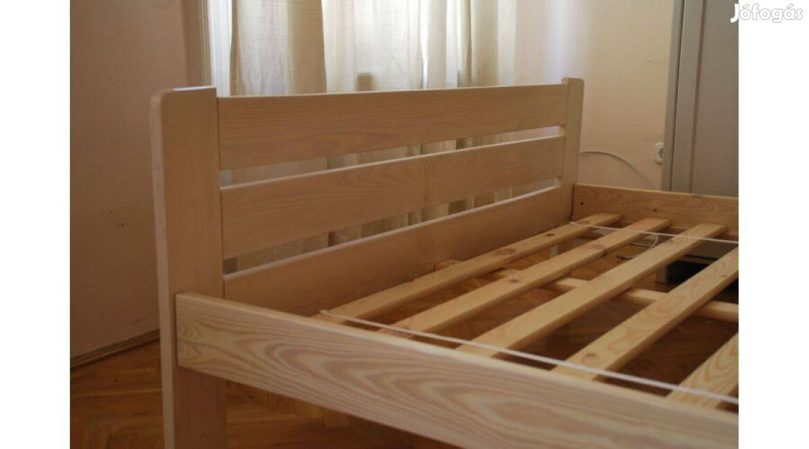 Komplett ágy , ráccsal, matraccal. Tömör borovi fenyő. 140x200-as