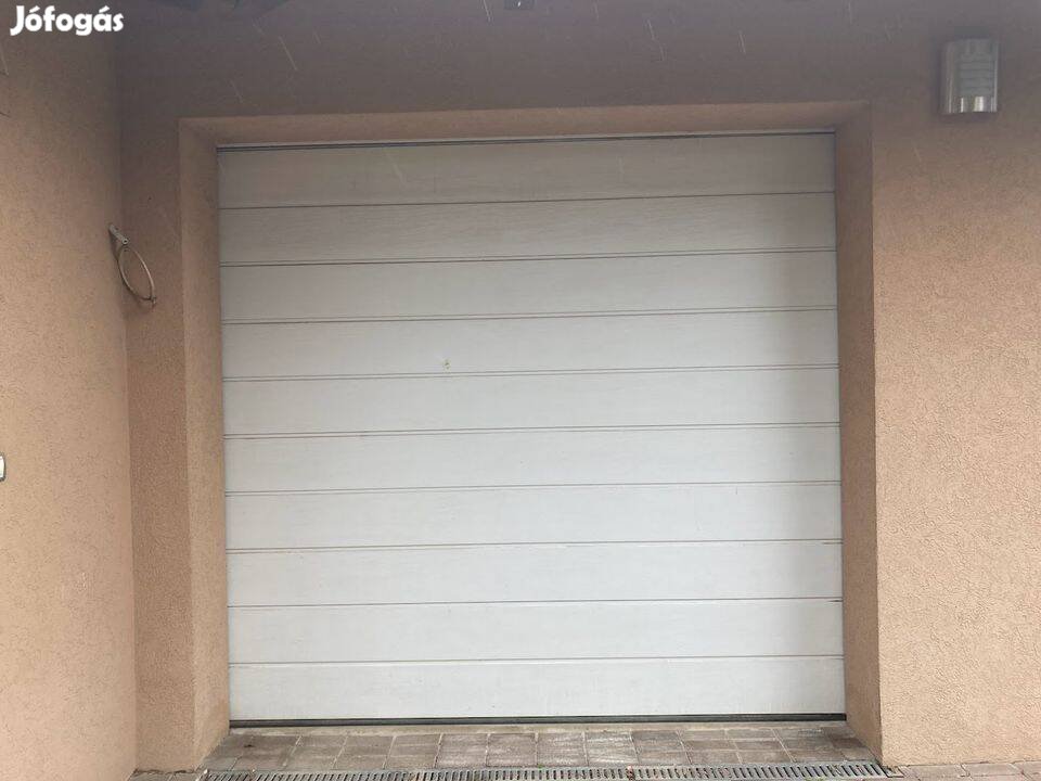 Komplett szekcionált garázskapu eladó (Hörmann Promatic 2)