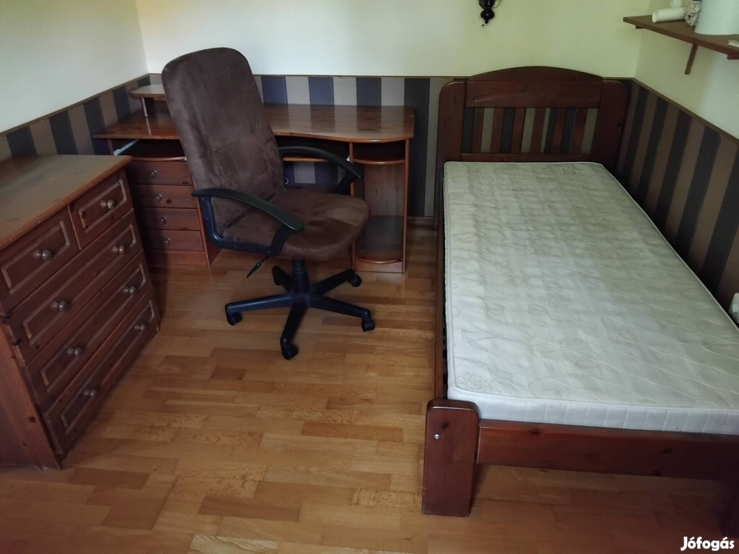 Komplett szoba bútor fából