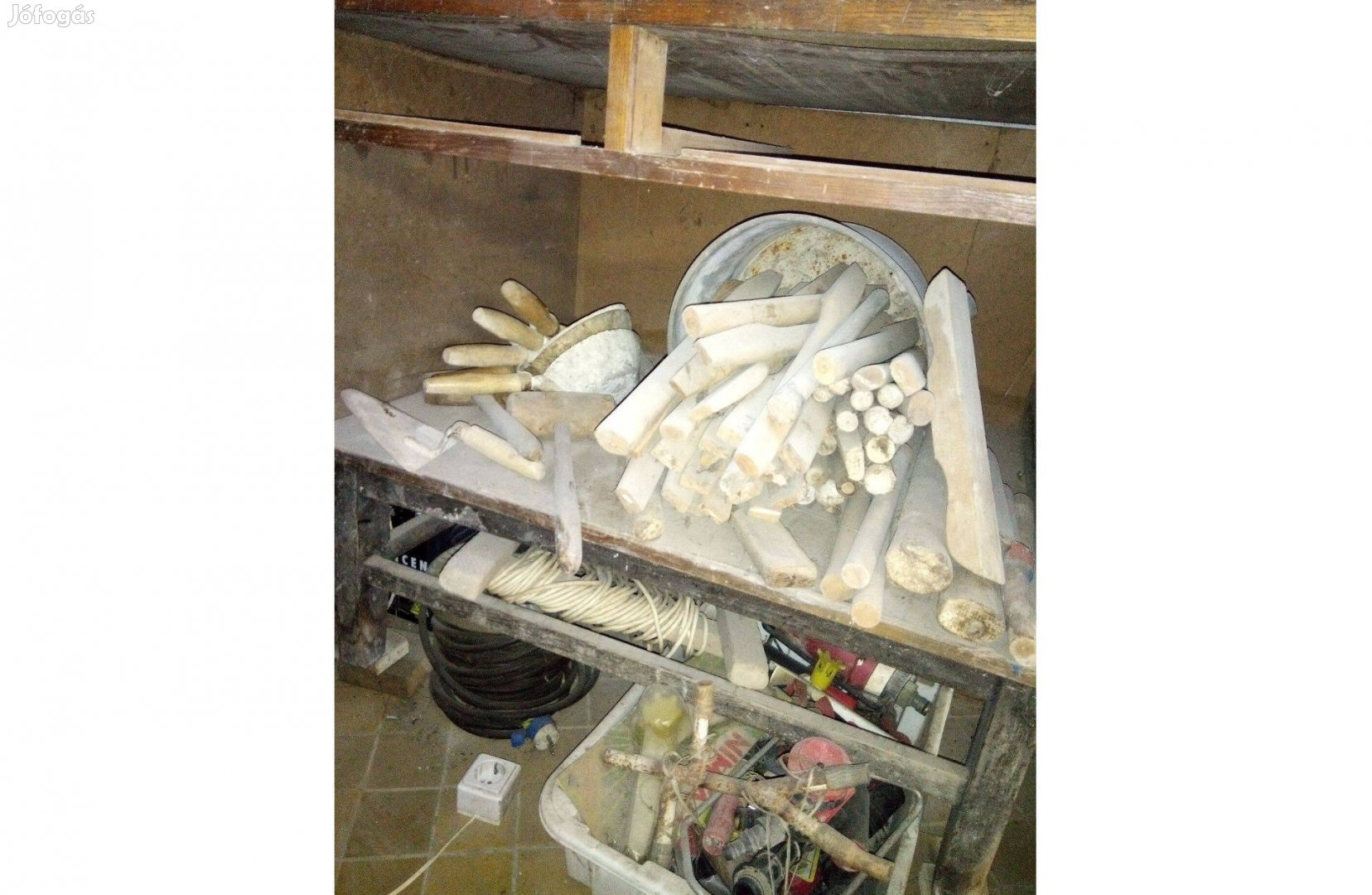 Kőműves szerszámok