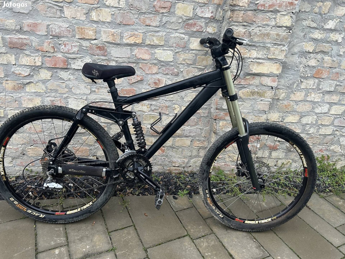 Kona Downhill kerékpár