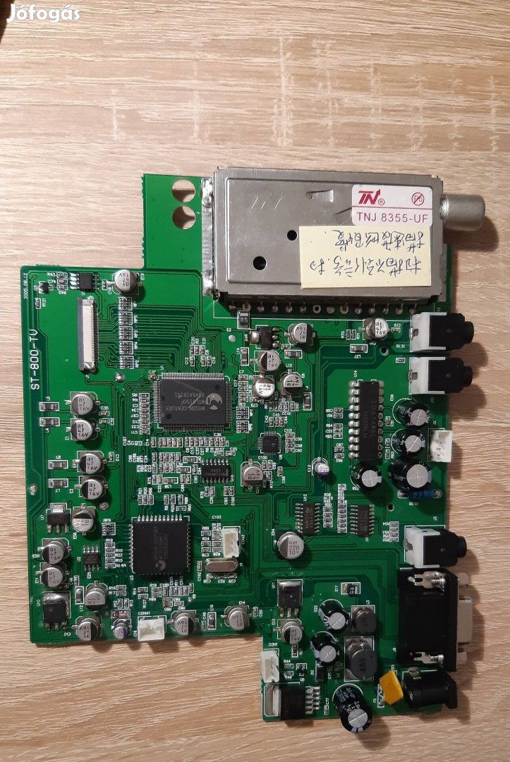 Kondenzátorok diódák tranzisztorok panellapról