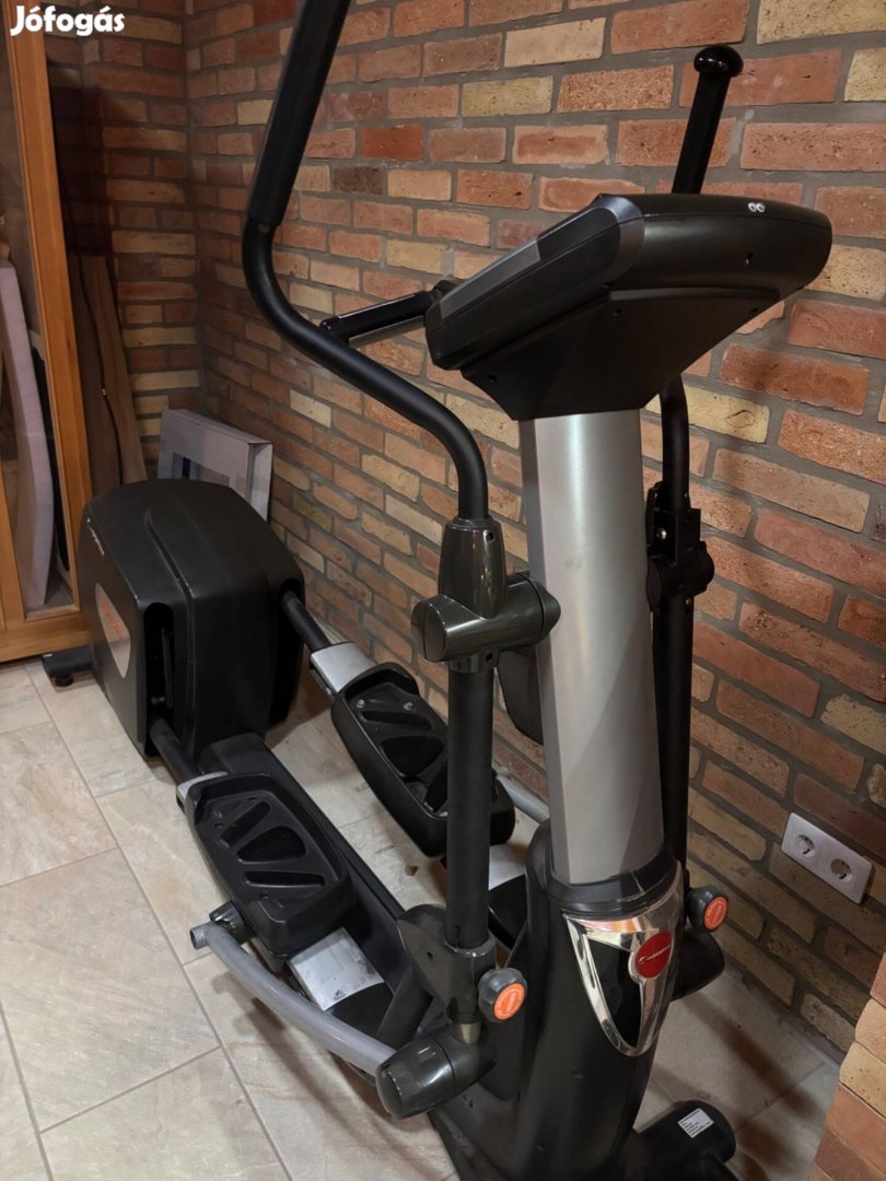 Konditermi minőségű, masszív elliptikus tréner