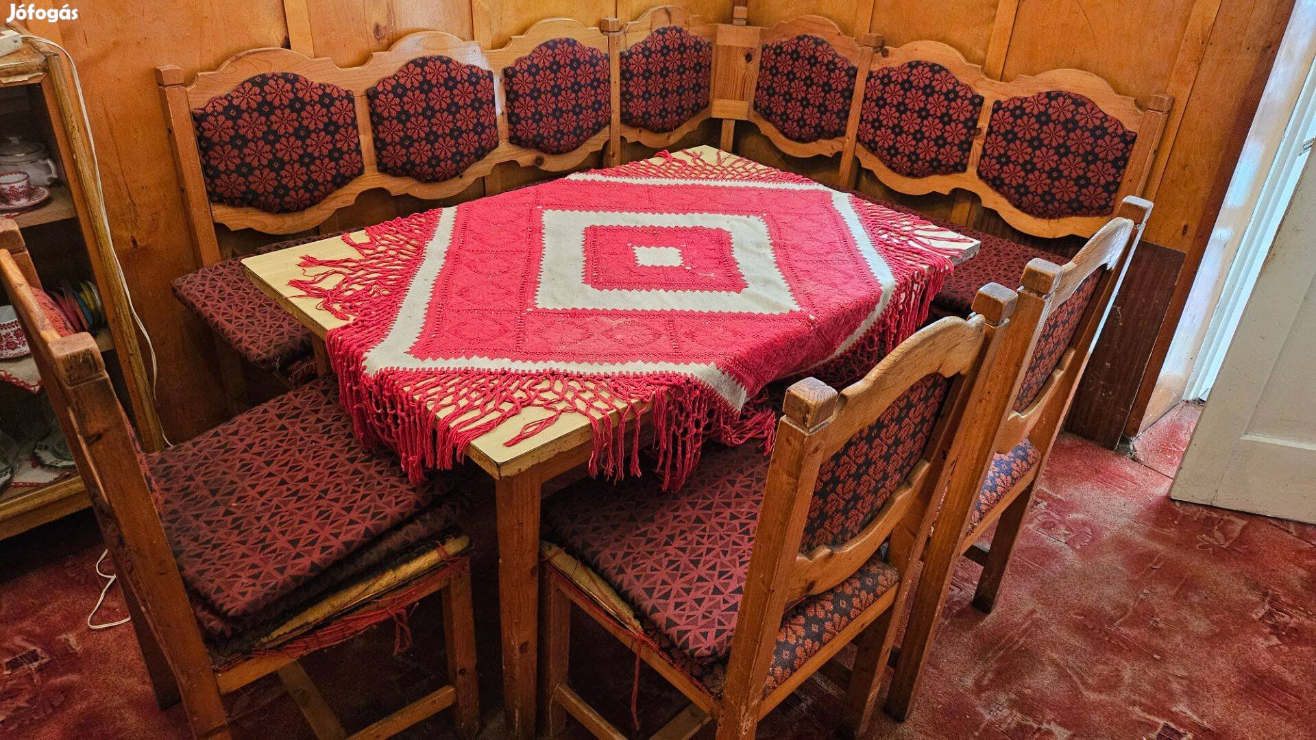 Konnyhaasztal székek sarokülés ingyen elvihető