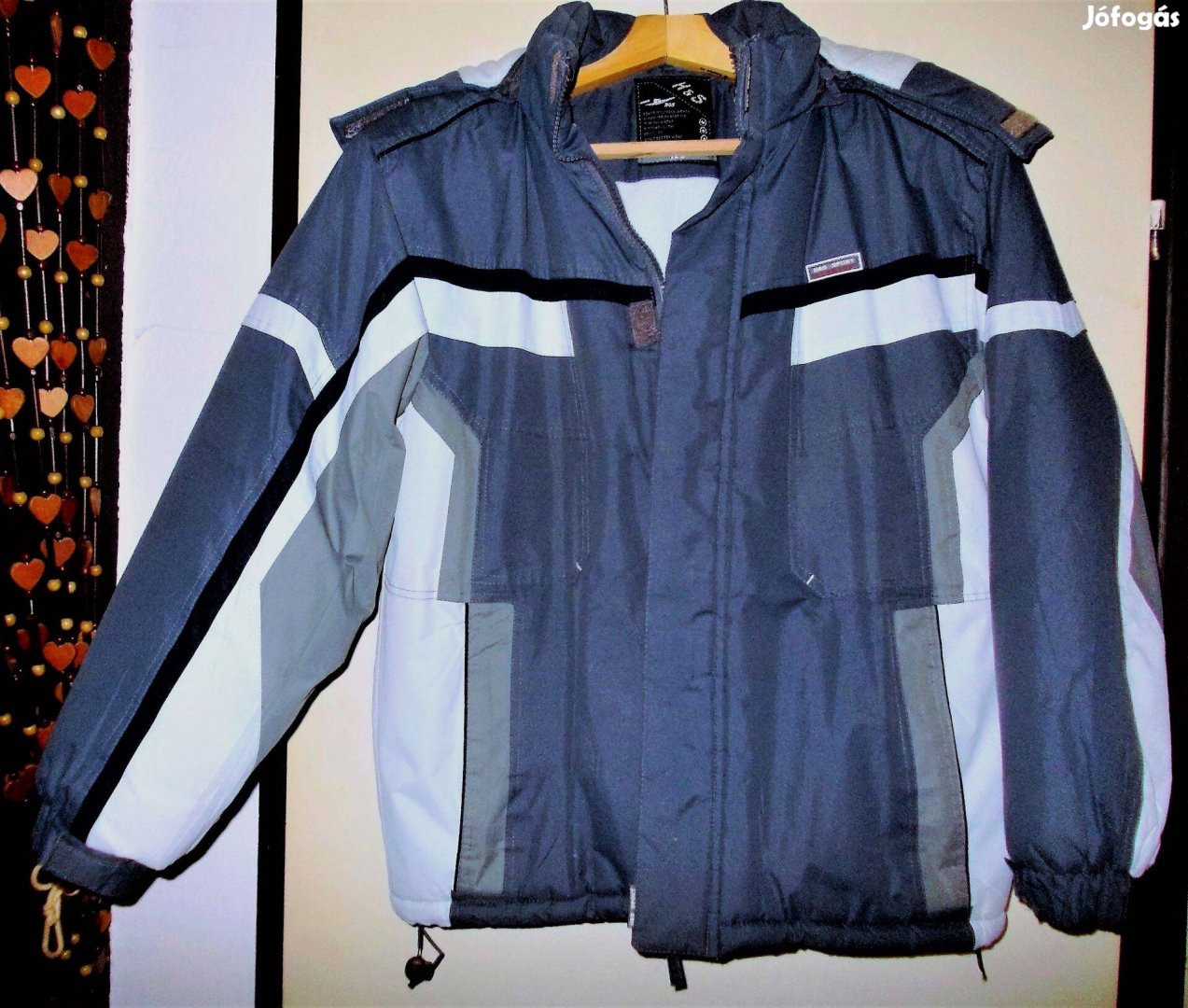 Könnyű, meleg kapucnis H S Sport jacket