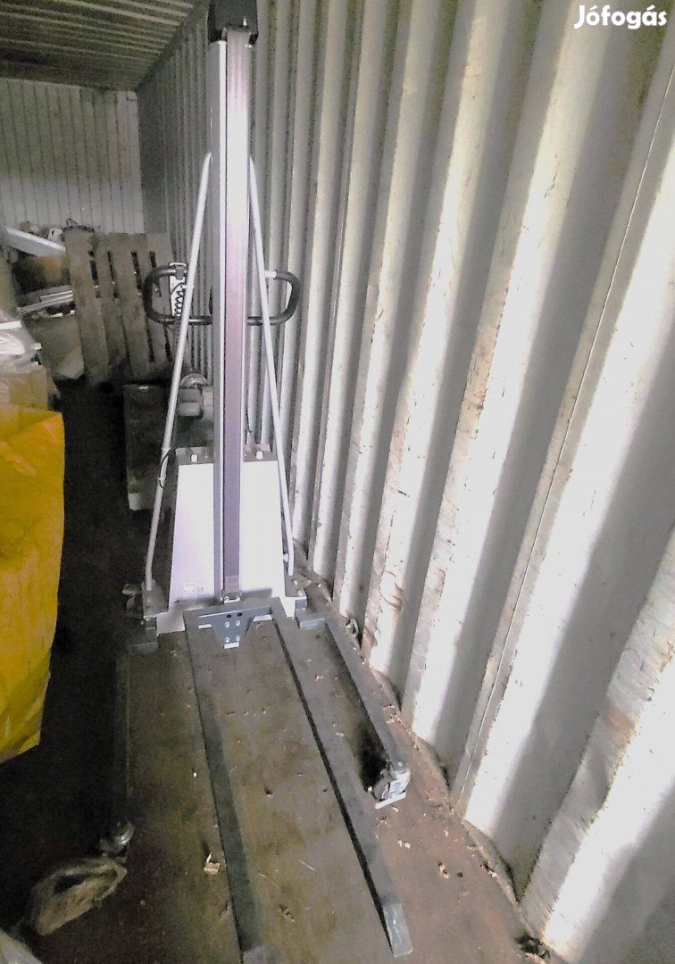 Könnyű elektromos emelésű kézi targonca 150kg Silverston 6952