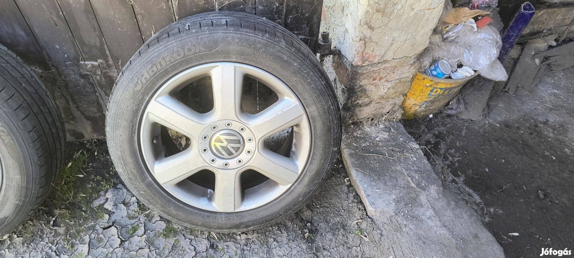 Könnyűfém felni gumi