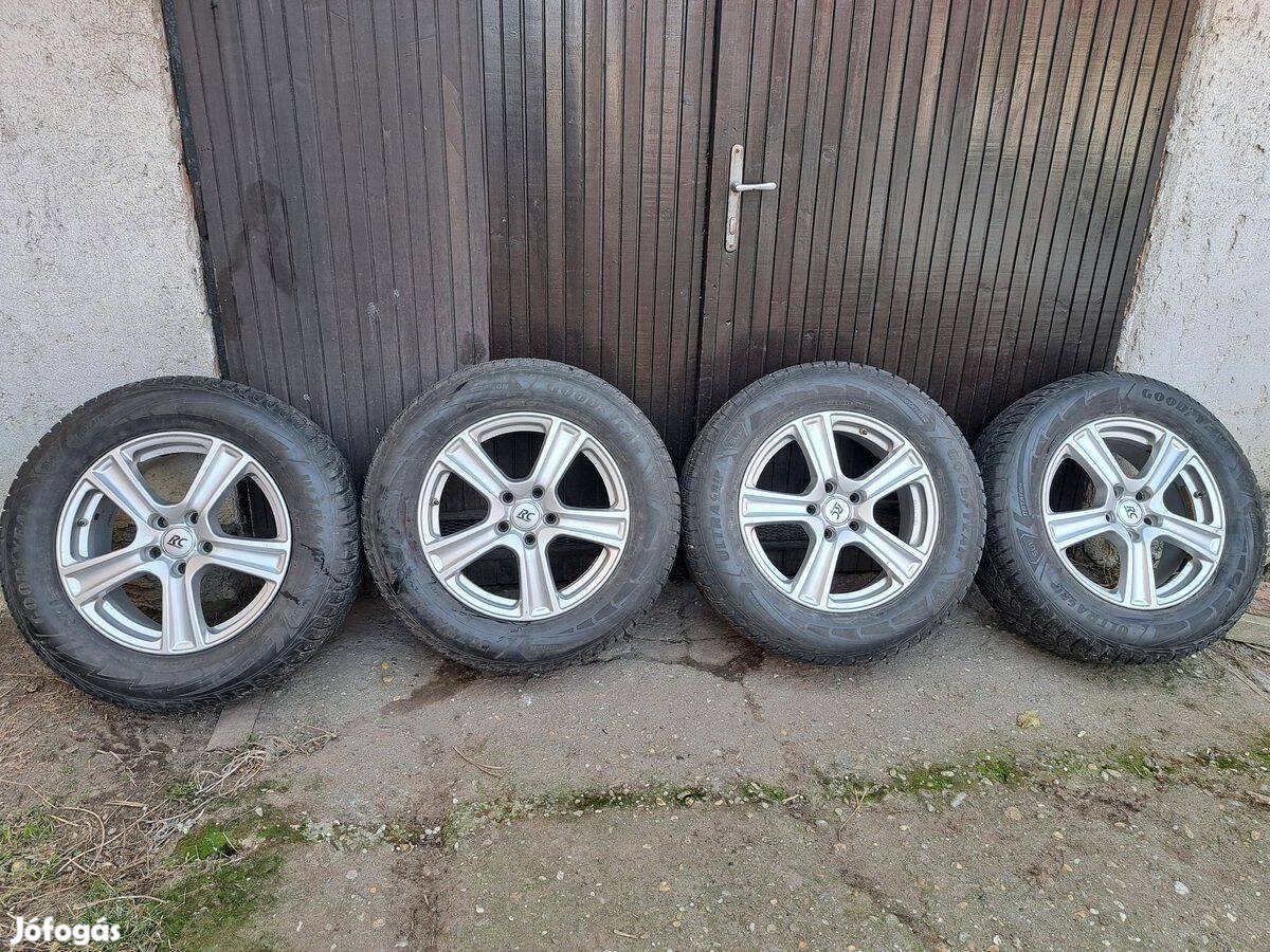 Könnyűfém felni téli gumival 235/65R17 SUV