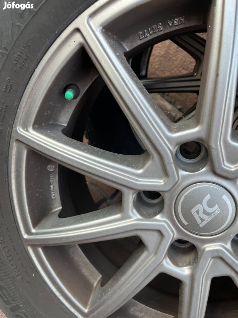 Könnyűfém felni téli gumival