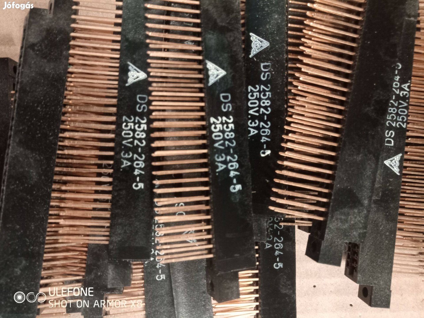 Kontakta DS2582 csatlakozó