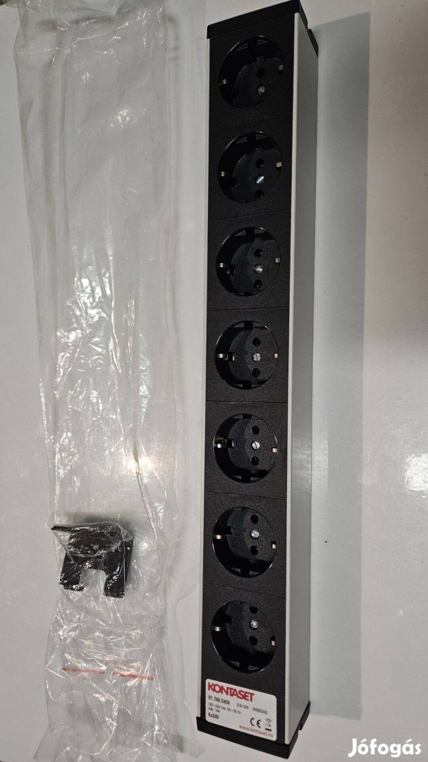 Kontaset Ks240 eloszósáv 19-os rack-be