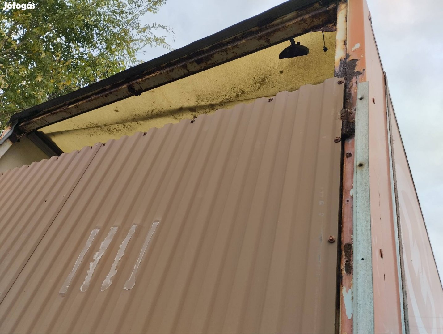 Konténer felépítmény 