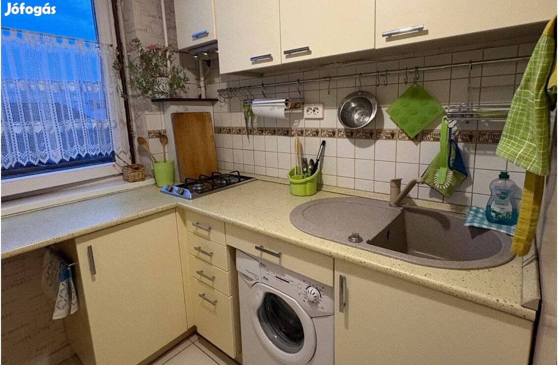 Konyhabútor eladó!