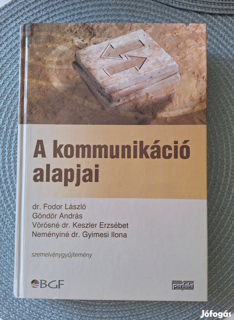 Könyv - A kommunikáció alapjai