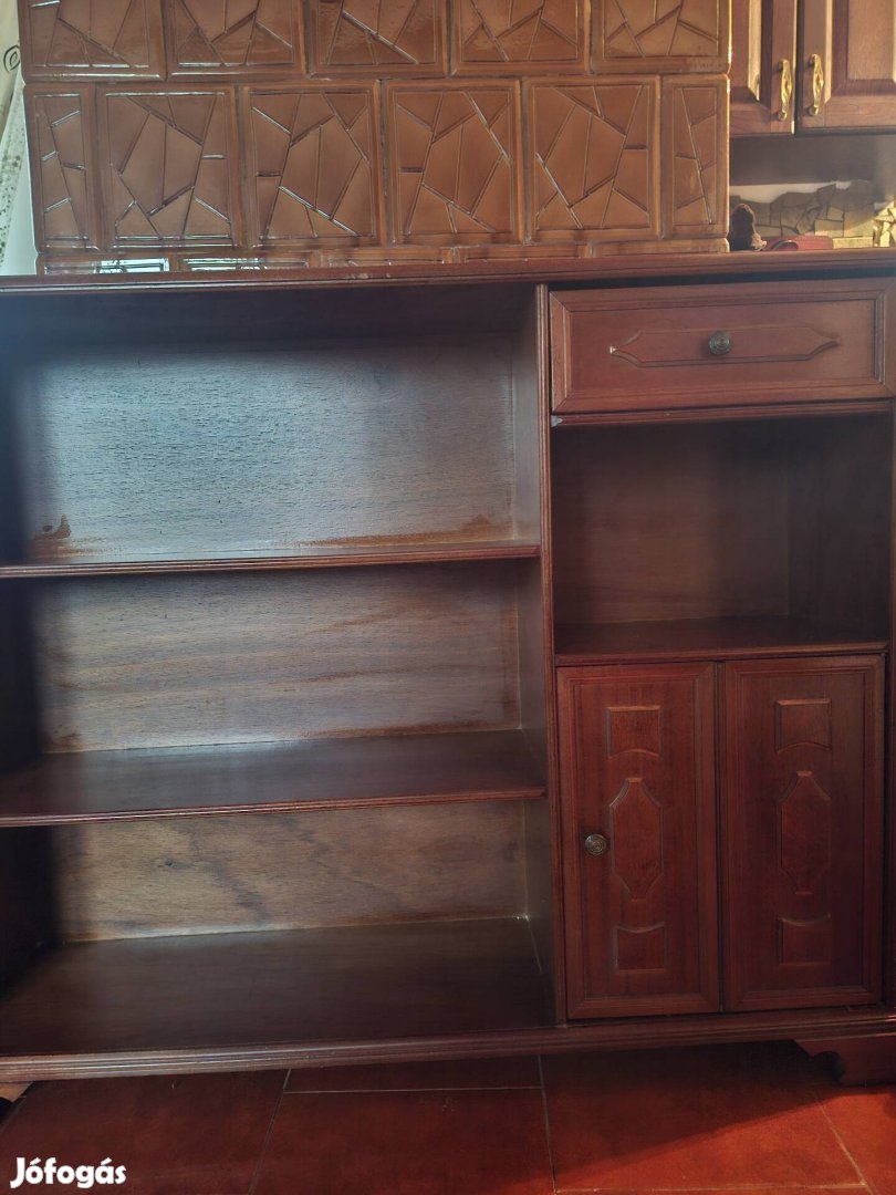 Konyvespolc, fiokos, kis ajtoval