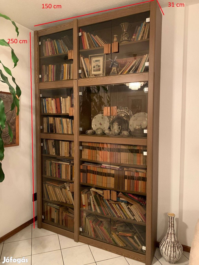 Könyvespolc/szekrény üvegajtós