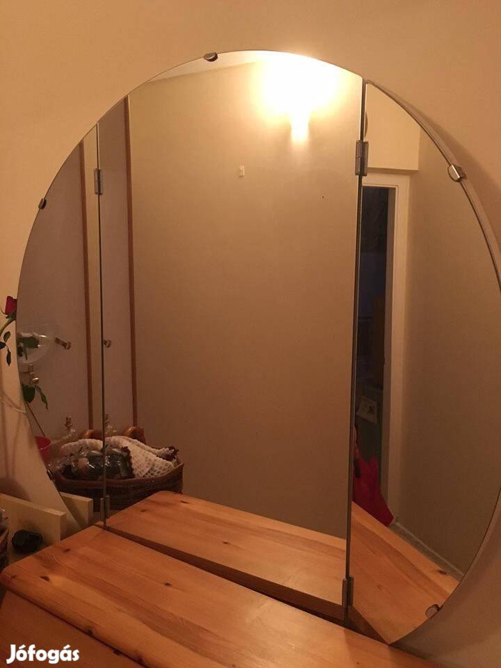 Kör alakú nagy tükör