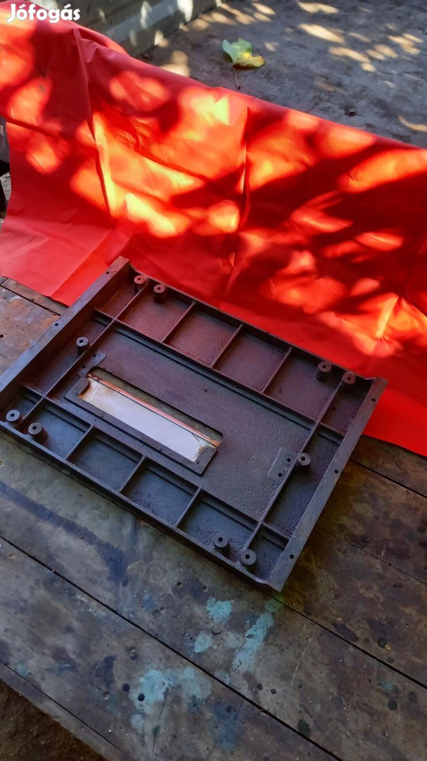 Körfűrészgép öntöttvas asztallap