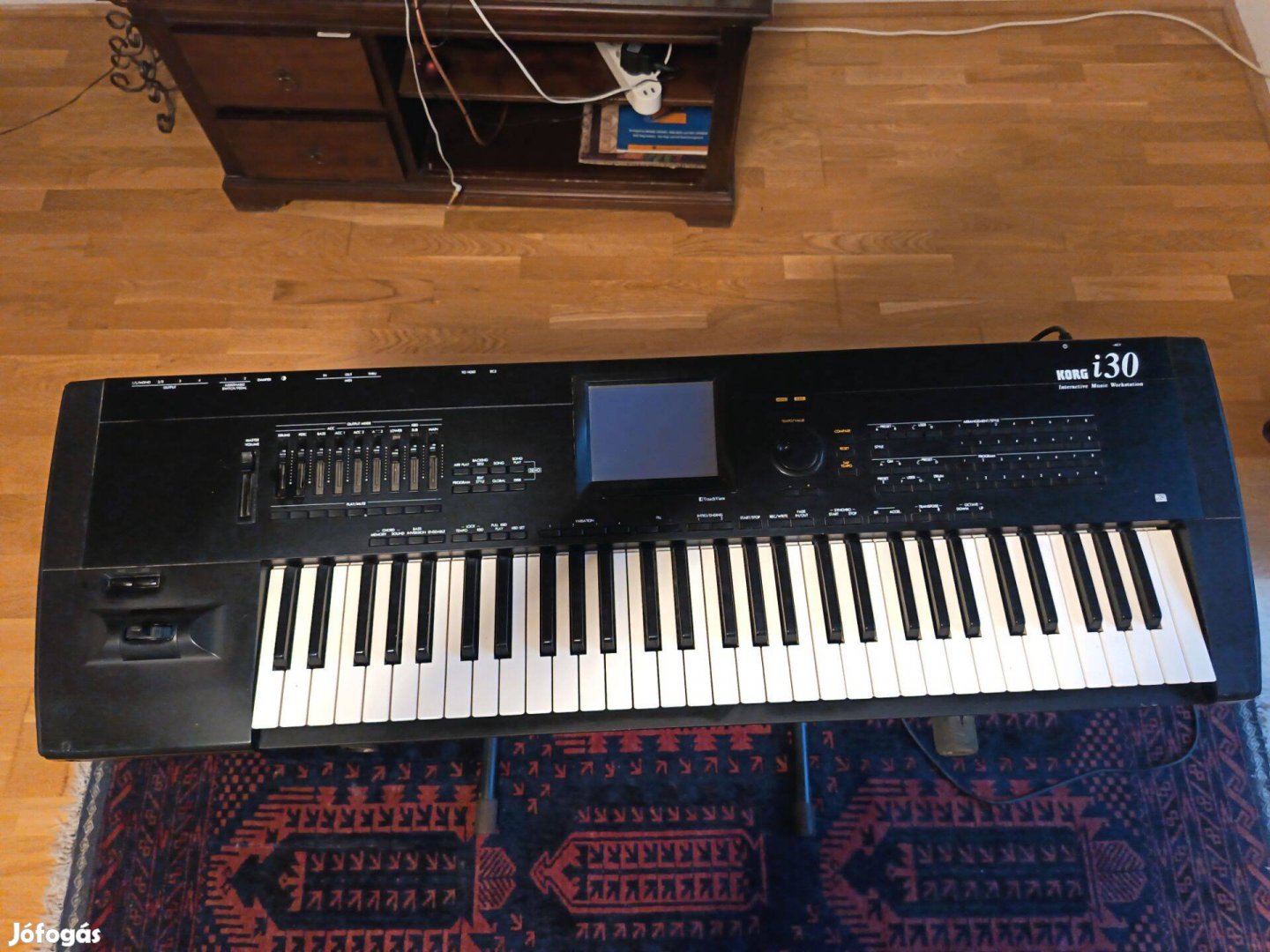 Korg I30 szintetizátor