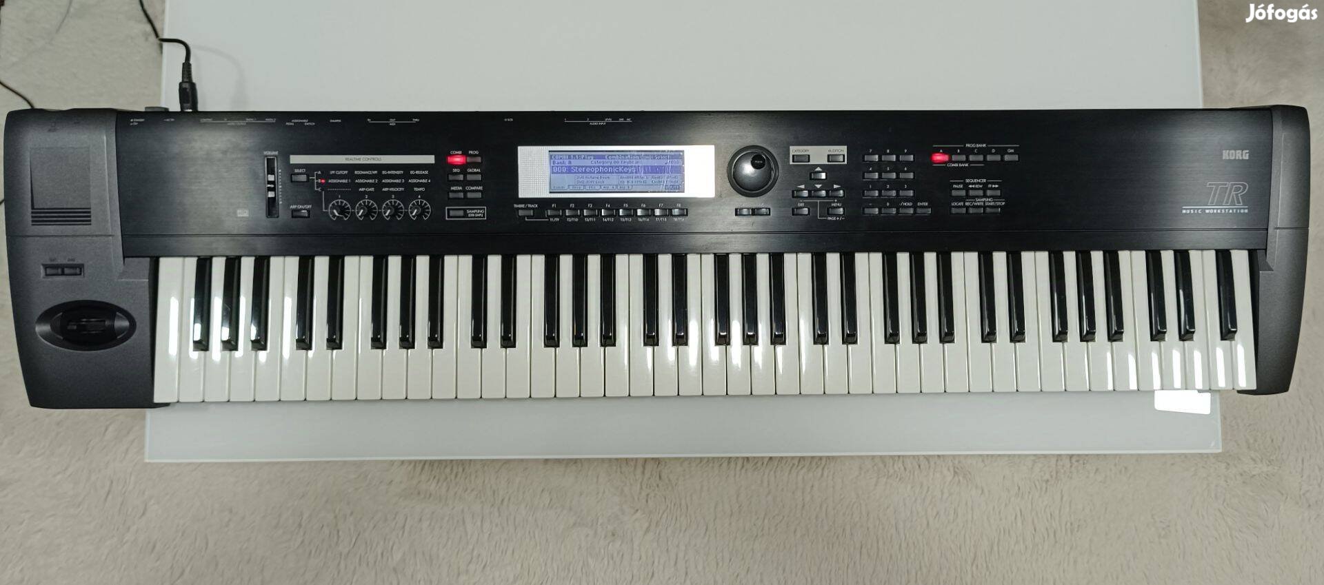 Korg TR76 Music Workstation