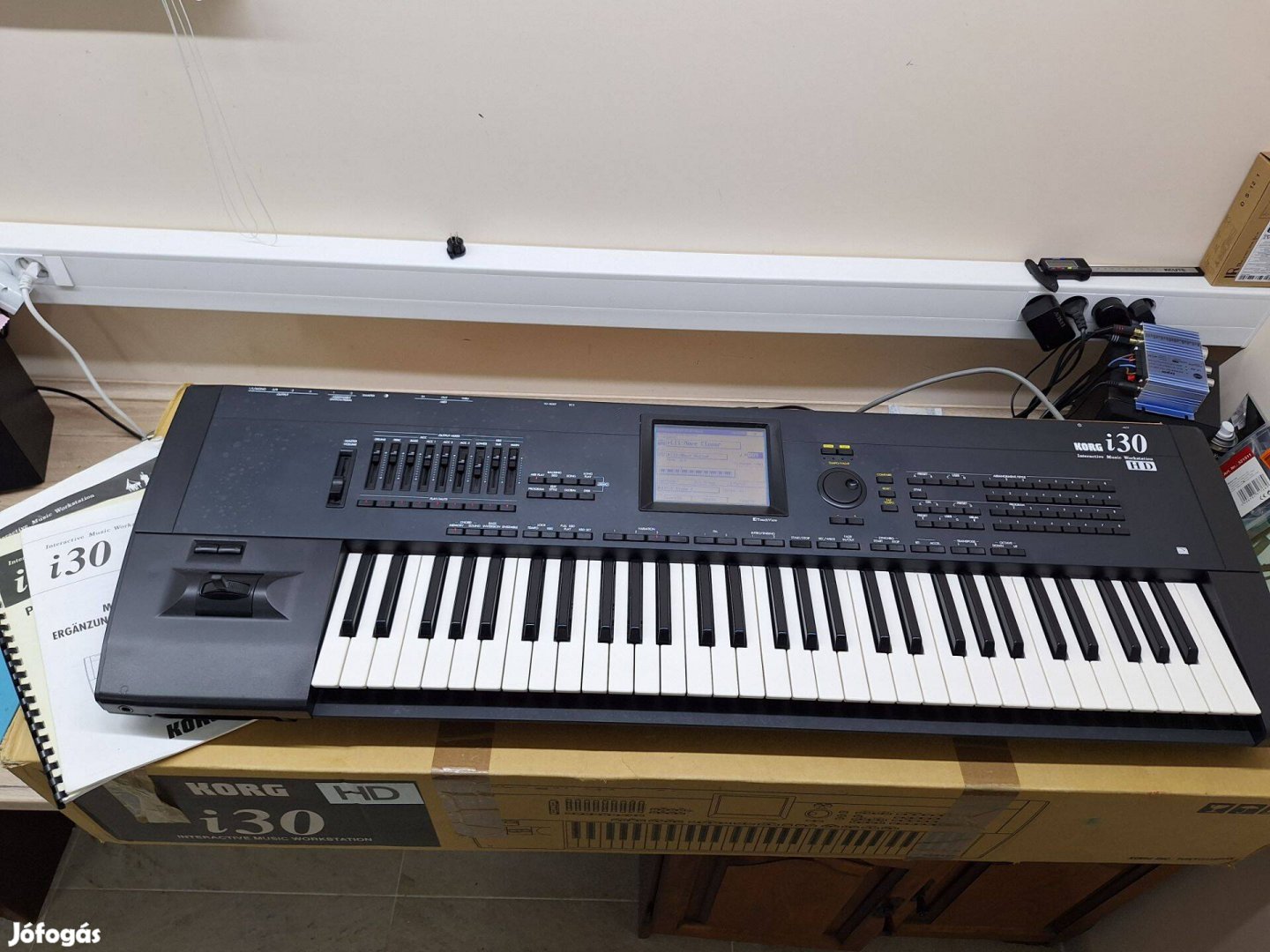 Korg i30 HD gyári dobozában H3162