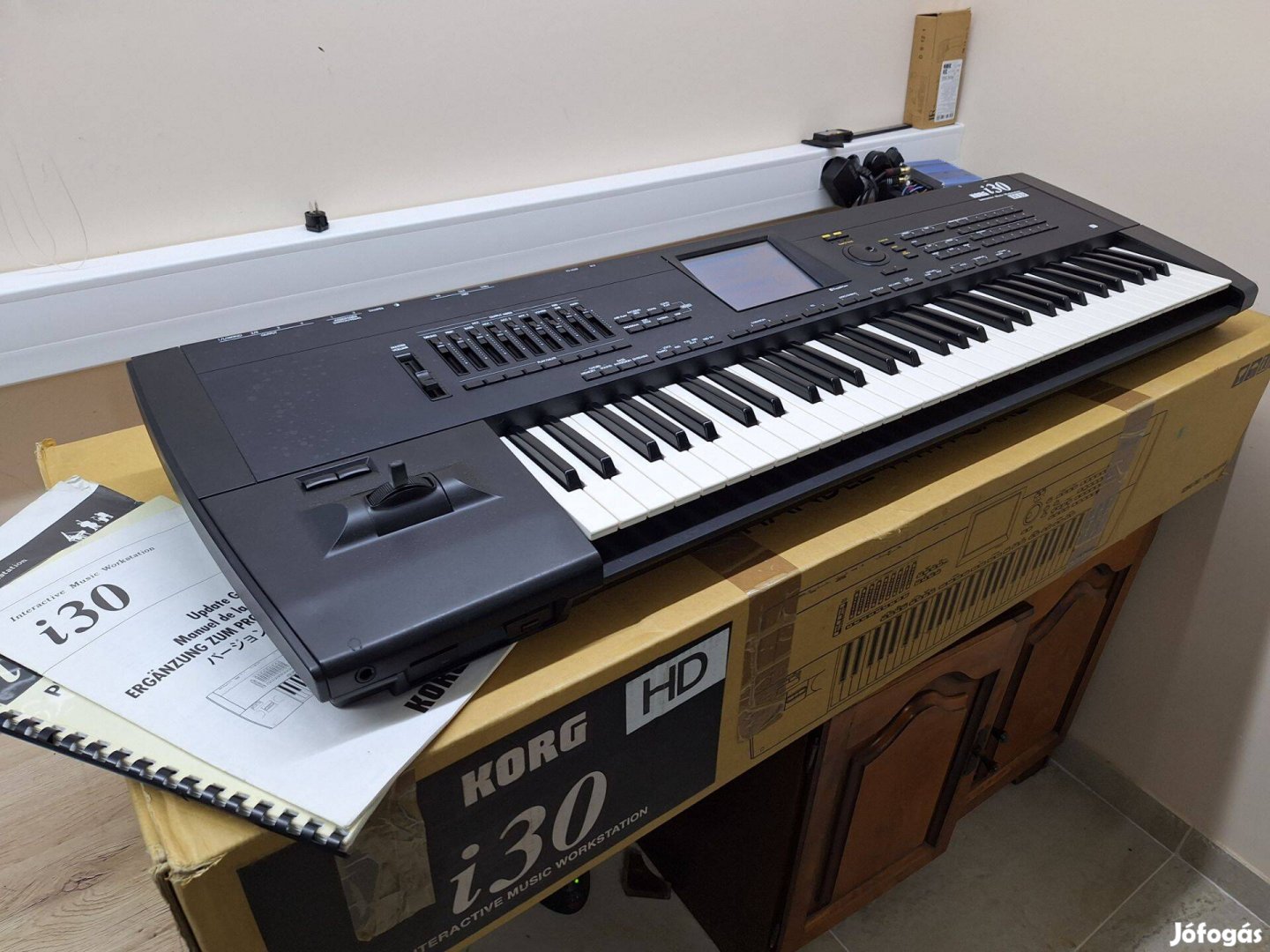 Korg i30 HD gyári dobozában H3162