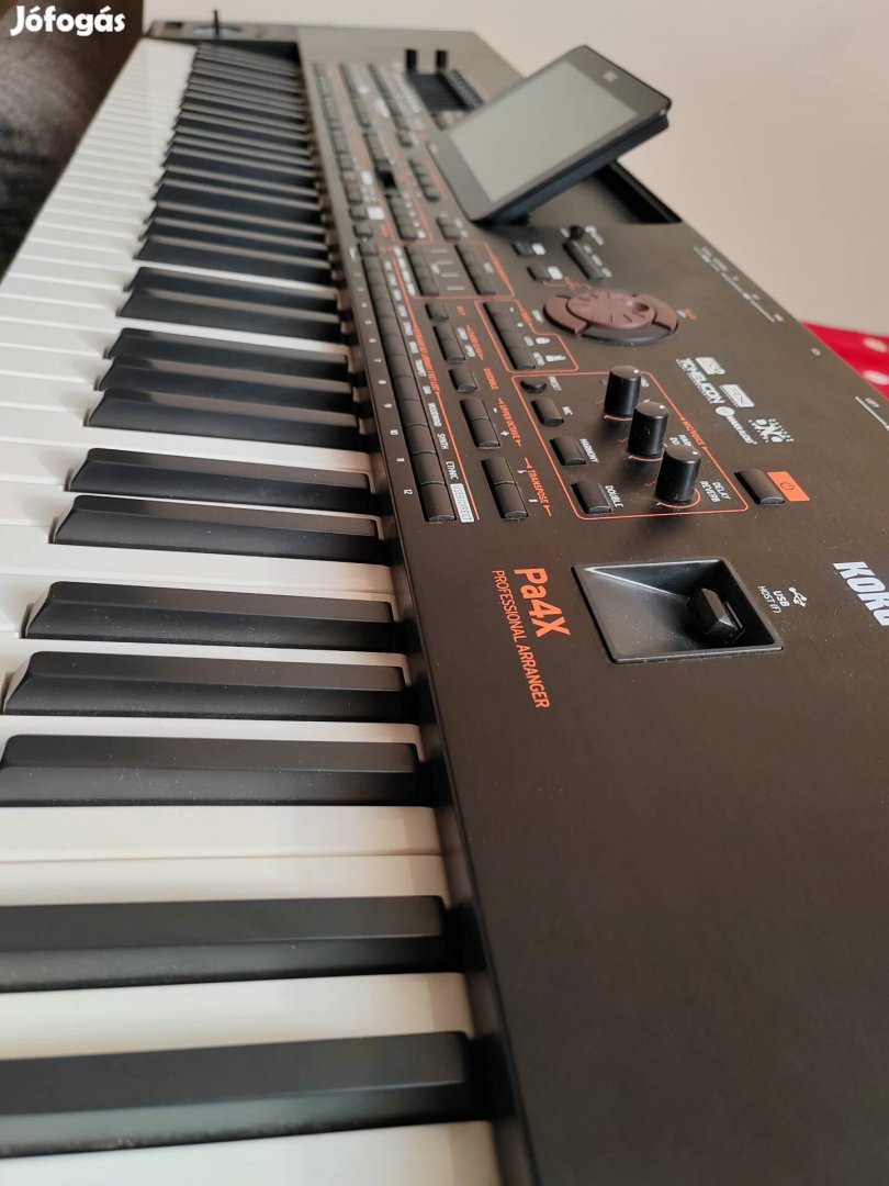 Korg pa 4x szintetizator