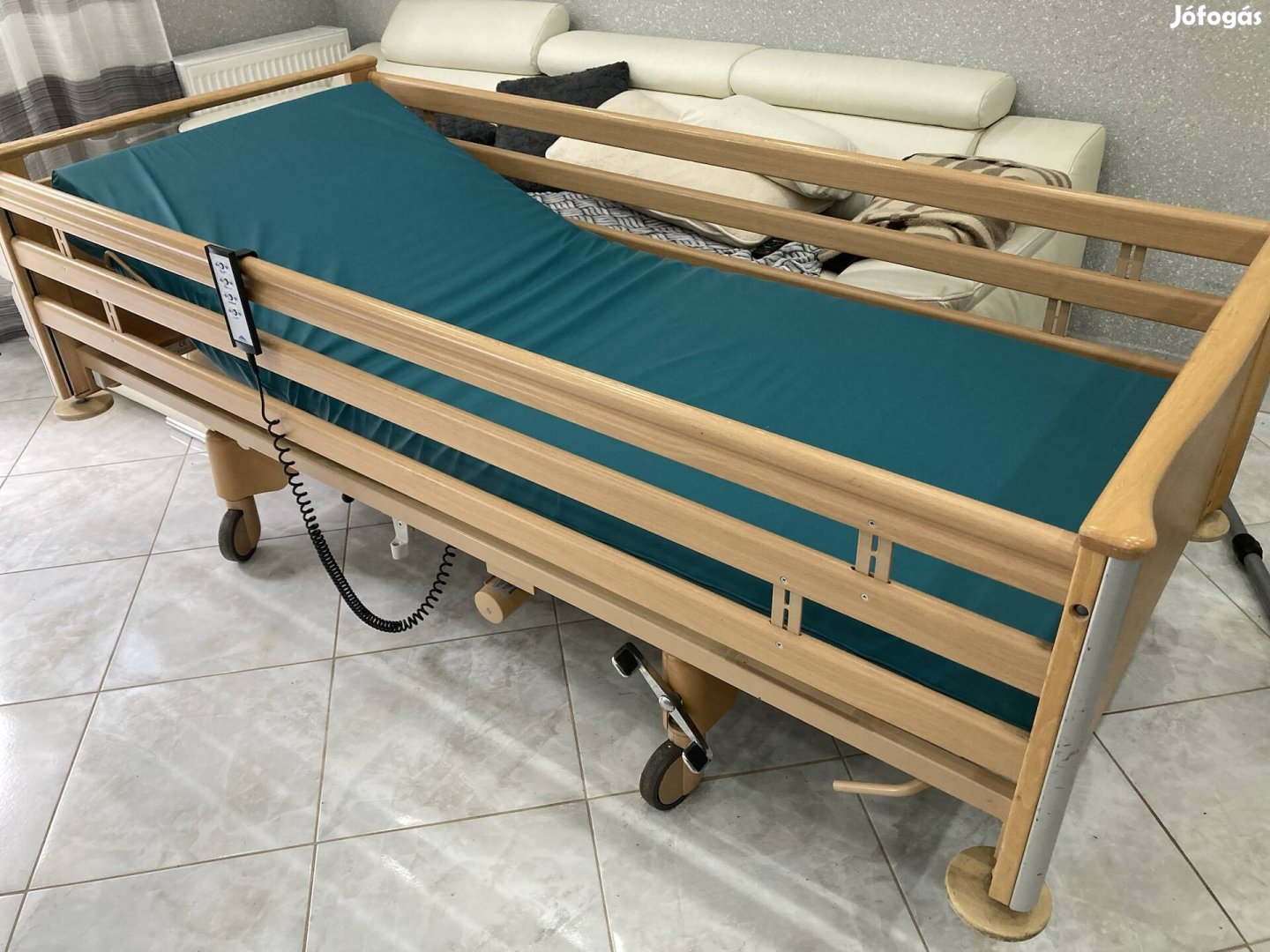 Kórházi állítható ágy