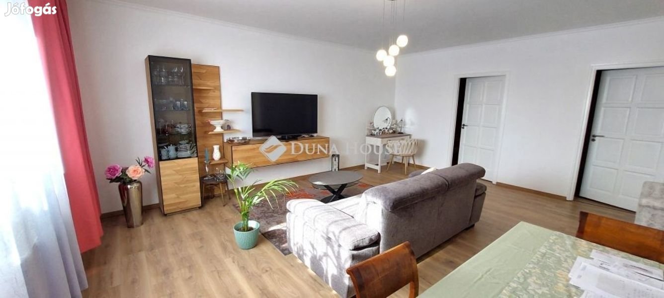 Körmendi 82 nm-es lakás eladó