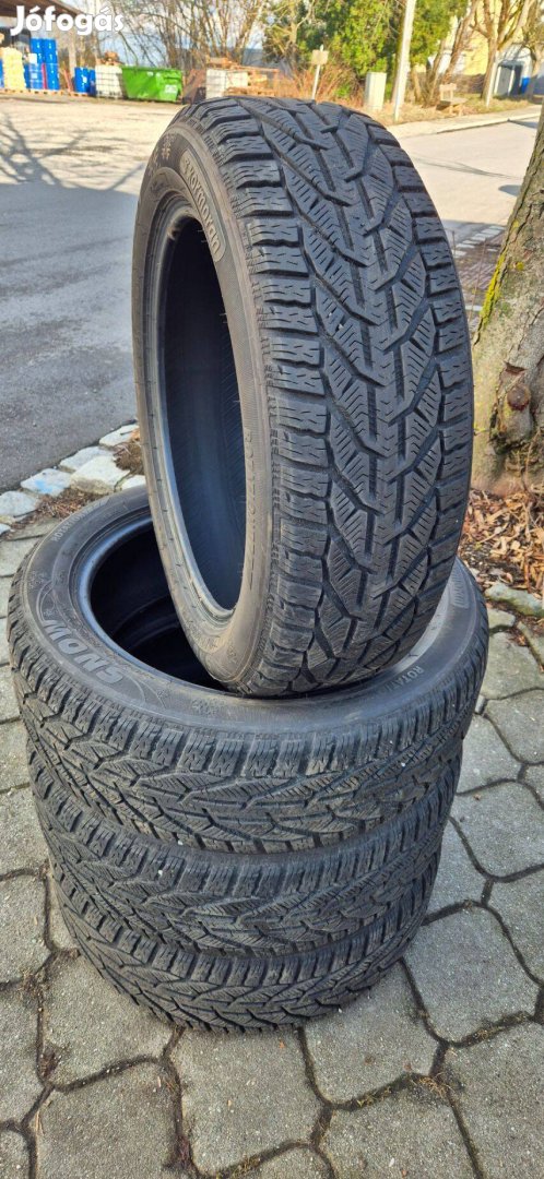 Kormoran 215/55 R18 téligumik