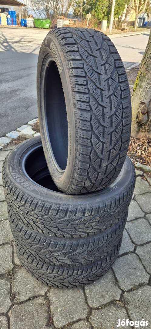Kormoran 215/55 R18 téligumik