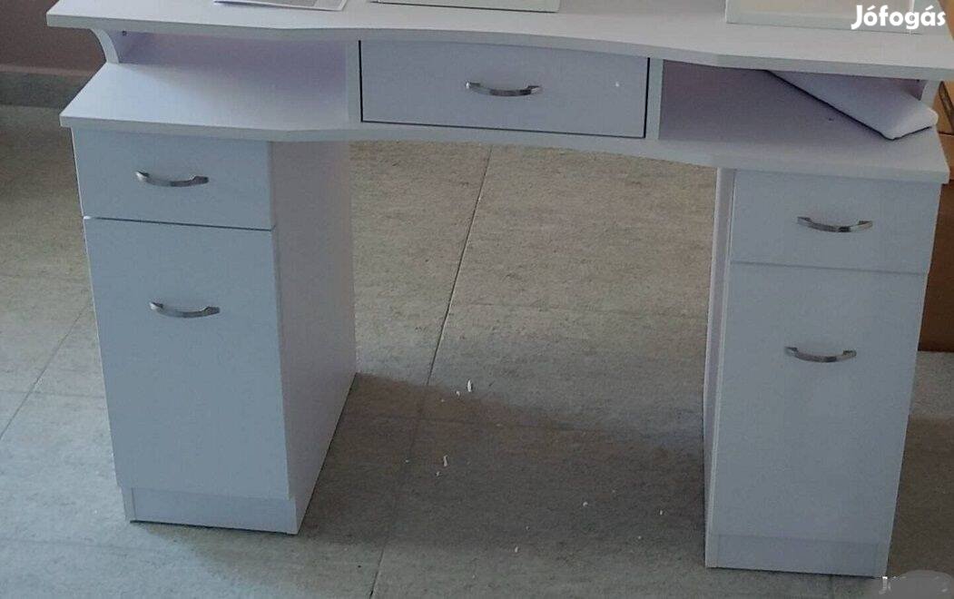 Körmösműkörmös asztal kicsi Kis polc 2