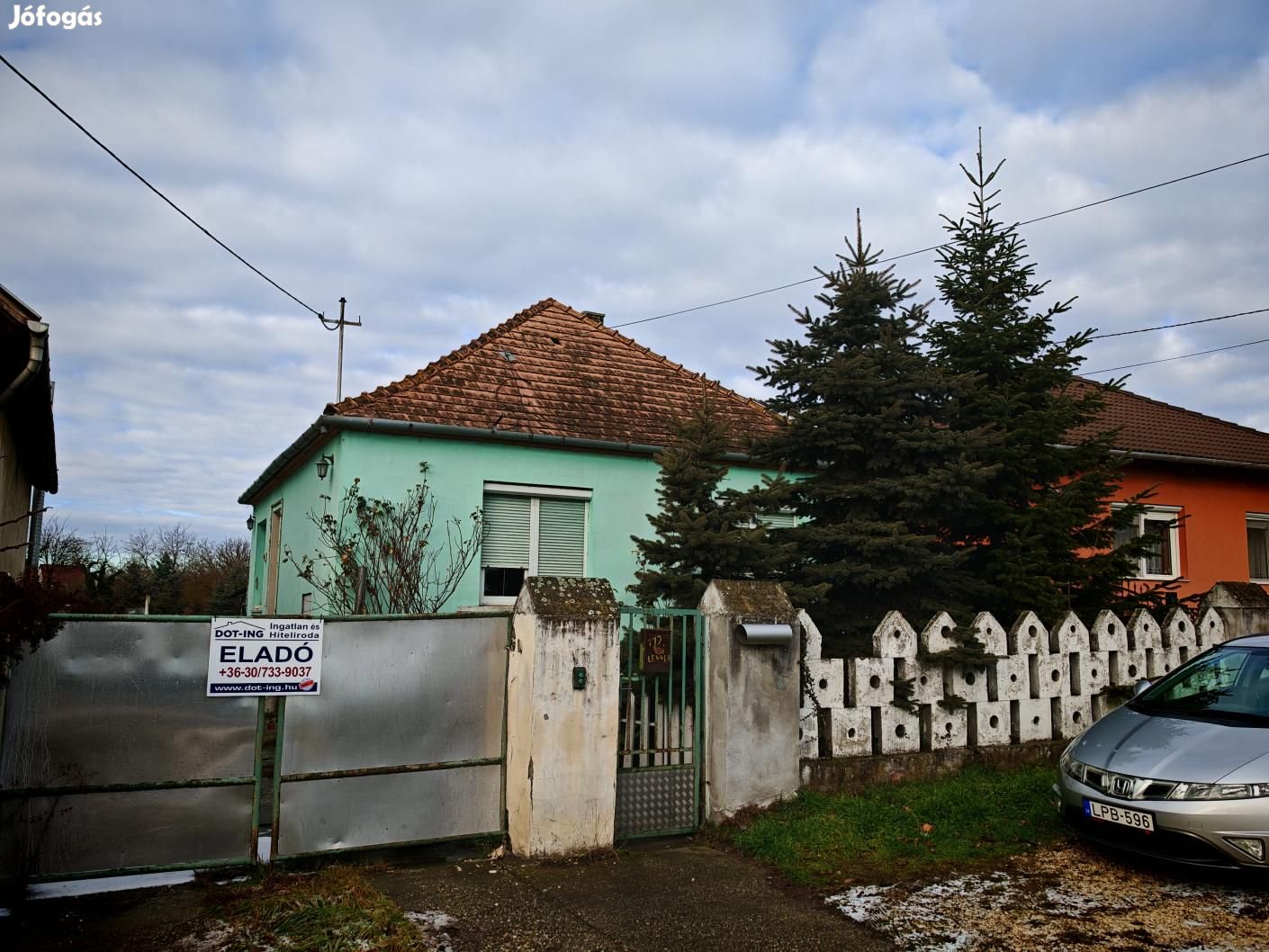 Környe, 4 szobás  családi ház eladó