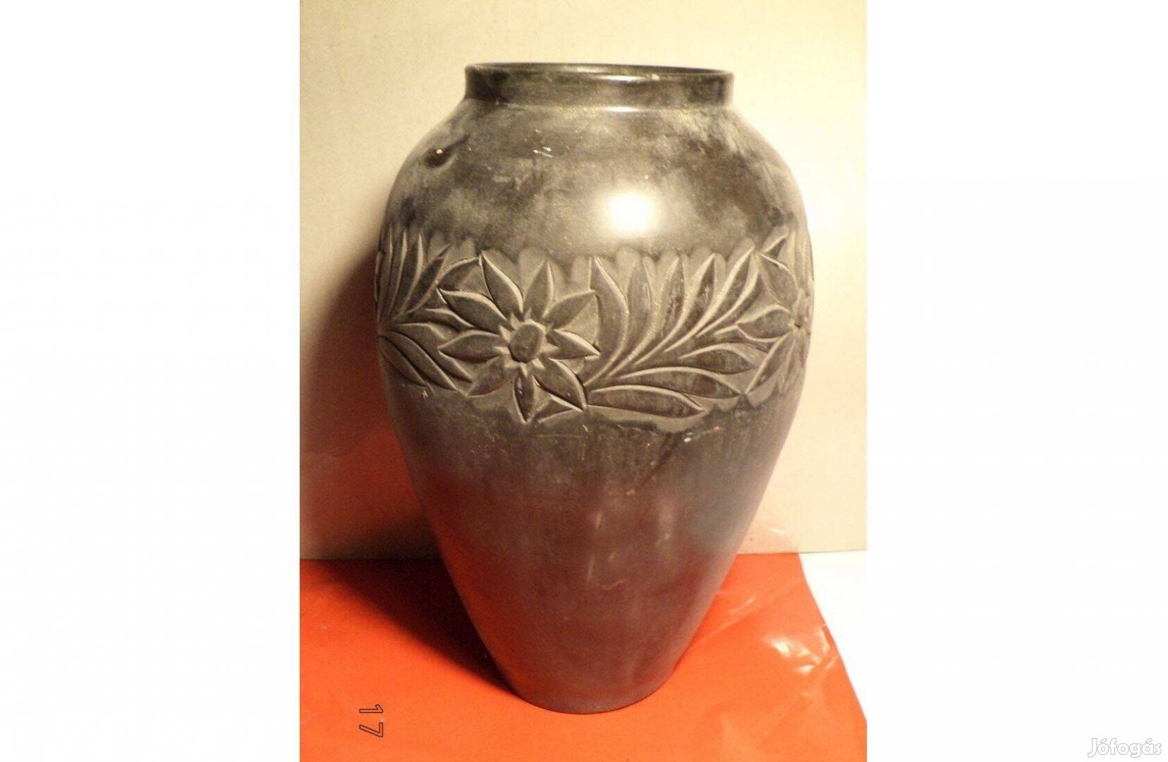 Korondi fekete váza