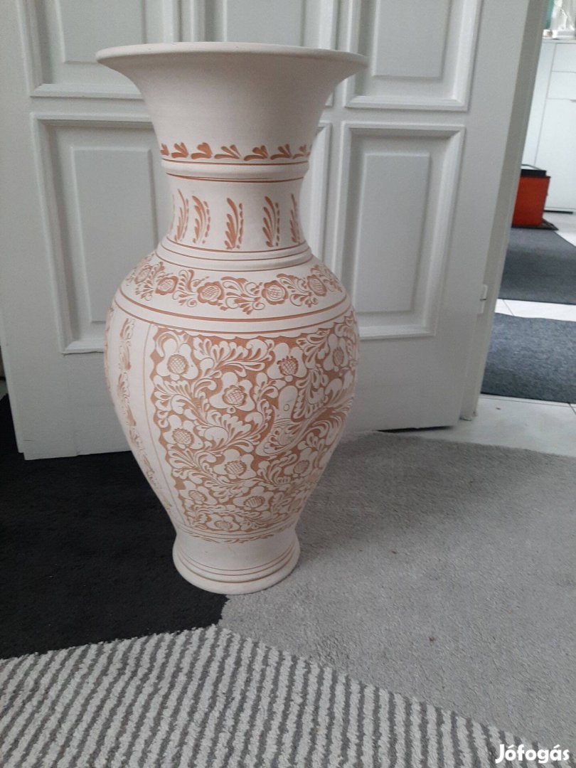 Korondi padlóváza