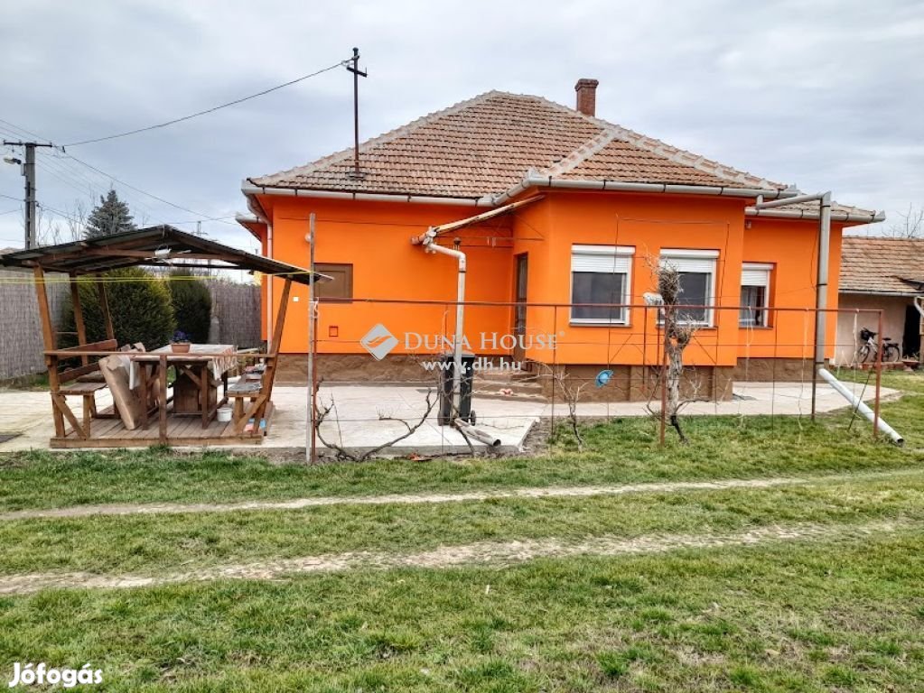 Korszerűsített Családi Ház, Kondoros.
