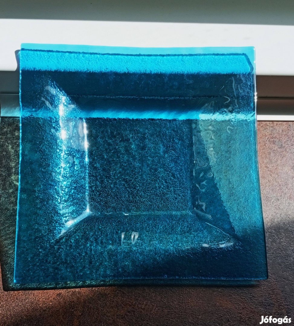 Kortárs művész által készített ólomüveg tál