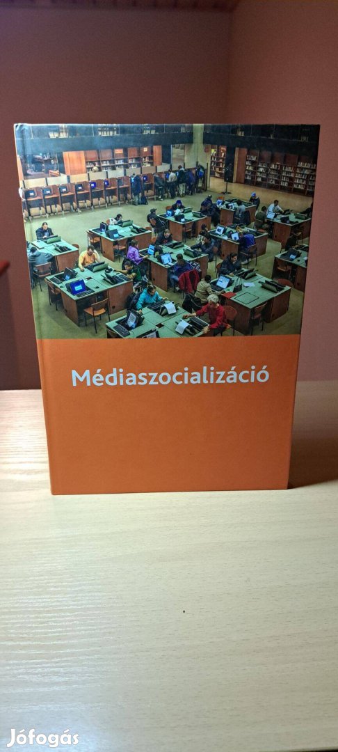 Kósa Éva: Médiaszocializáció