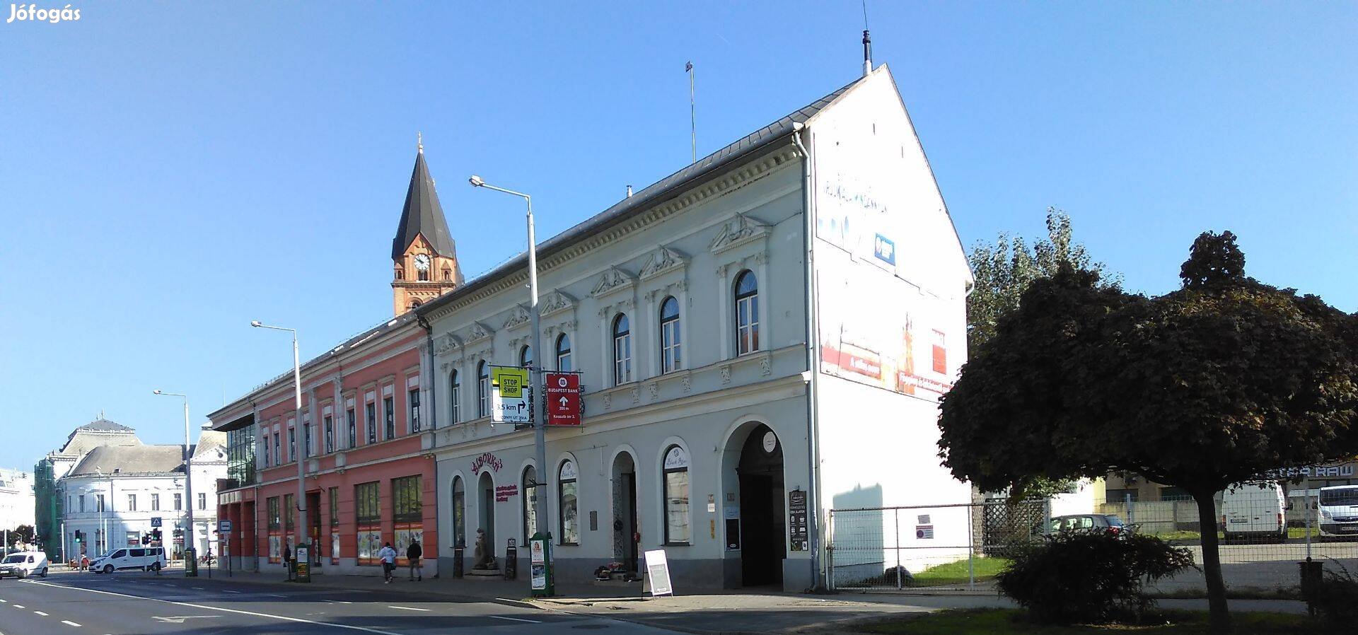 Kossuth Térnél nagyon kulturált önálló, emeleti ingatlan